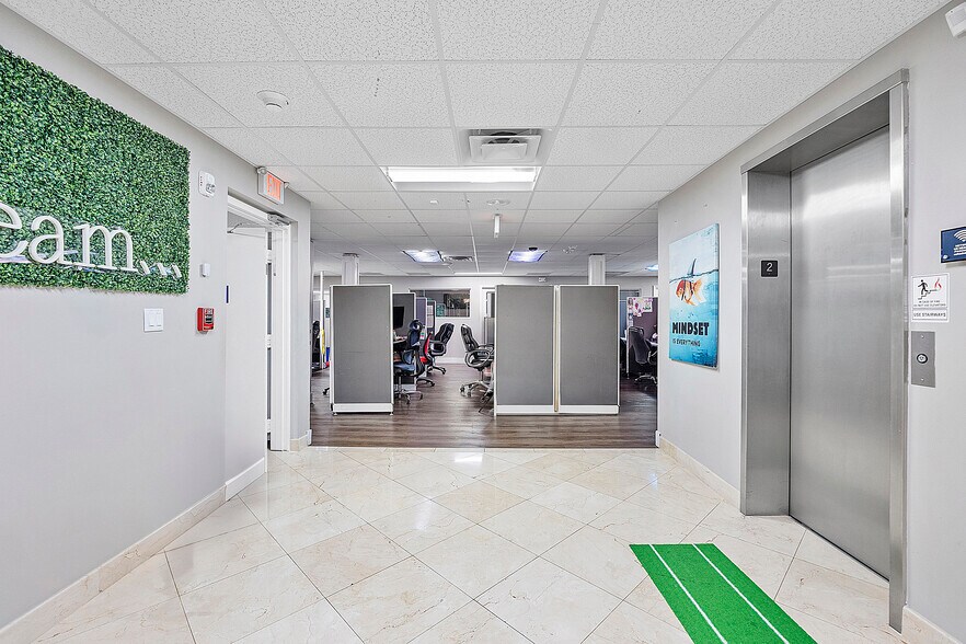 More Photos Of 5300 N Federal Hwy, Fort Lauderdale Office For Sale