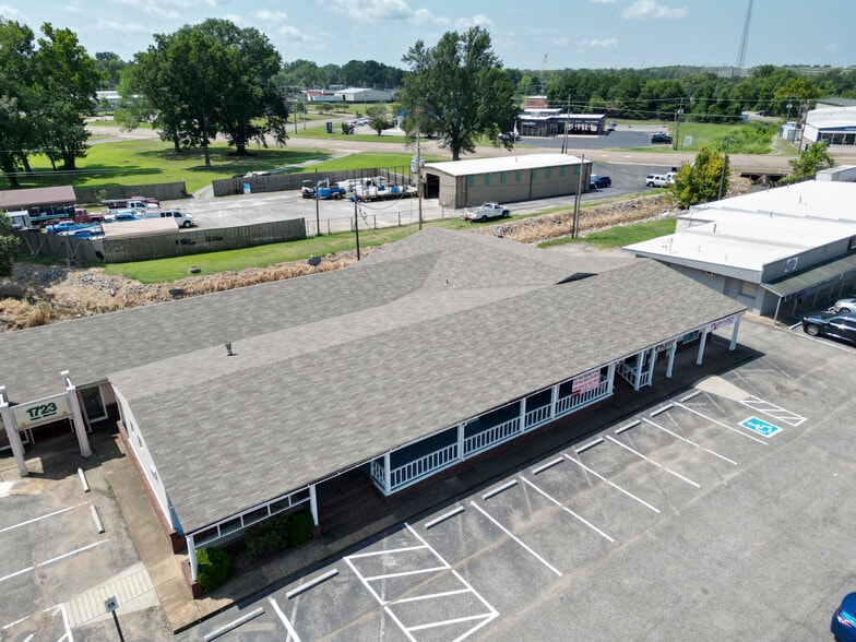 More Photos Of 1723-1755 Main St, Southaven Storefront Retail Office For Sale