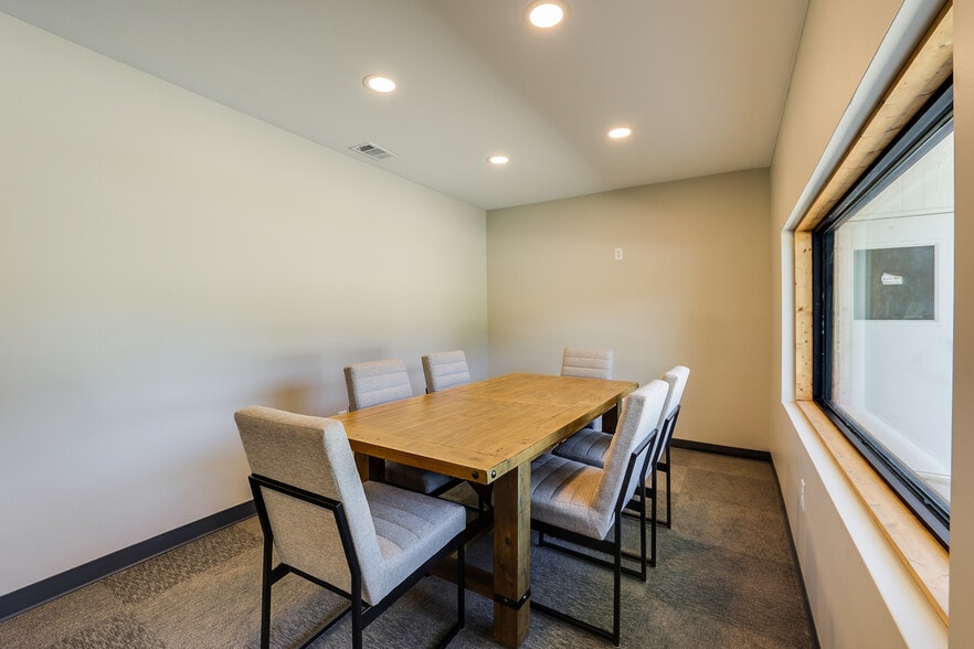 More Photos Of 6720 Dick Price Rd, Mansfield Office For Lease