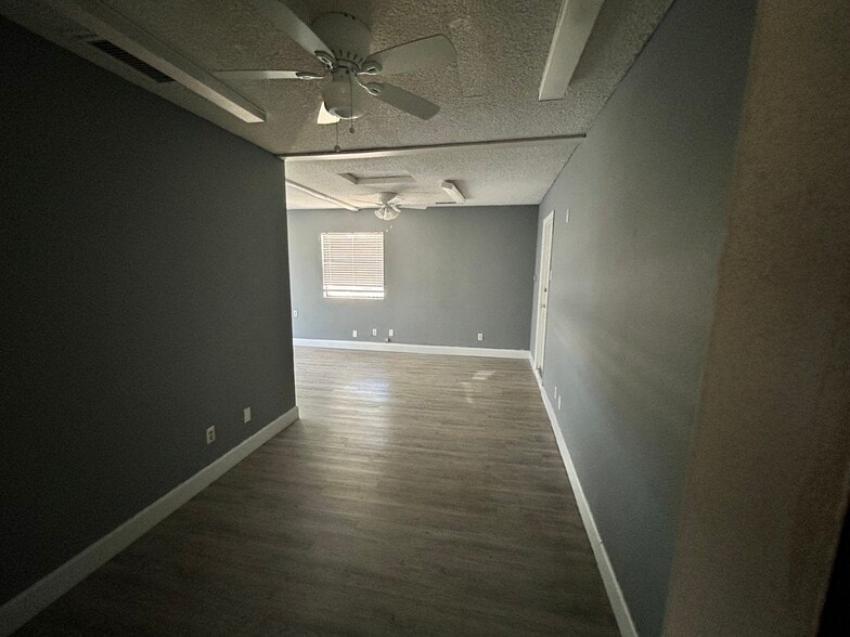 More Photos Of 3115 N Robert Rd, Prescott Valley Flex For Lease
