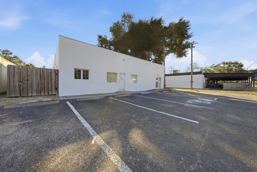 More Photos Of 16415 N Florida Ave, Lutz Warehouse For Sale