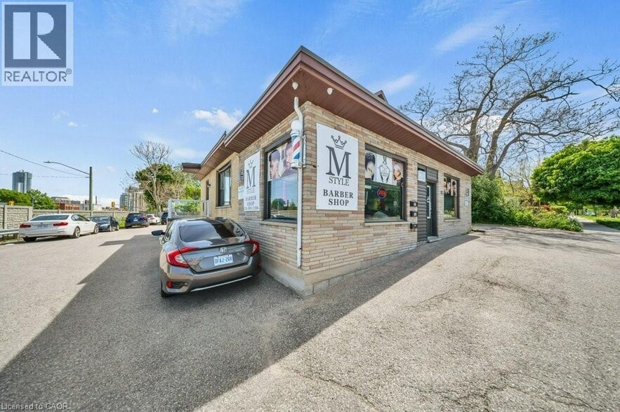 More Photos Of 183 Louisa St, Kitchener Storefront Retail Residential For Sale