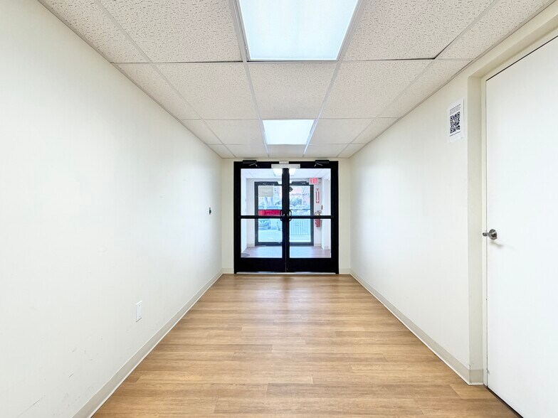 More Photos Of 1330 Mercer St, Princeton Office For Sale