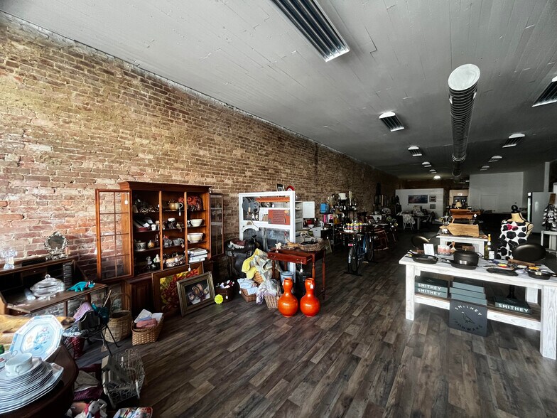 Primary Photo Of 156 N Oak St, Batesburg-Leesville Storefront Retail Office For Lease