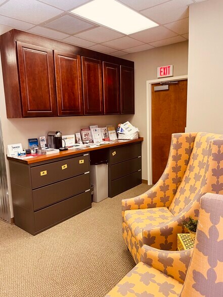 More Photos Of 249 Williamson Rd, Mooresville Medical For Lease