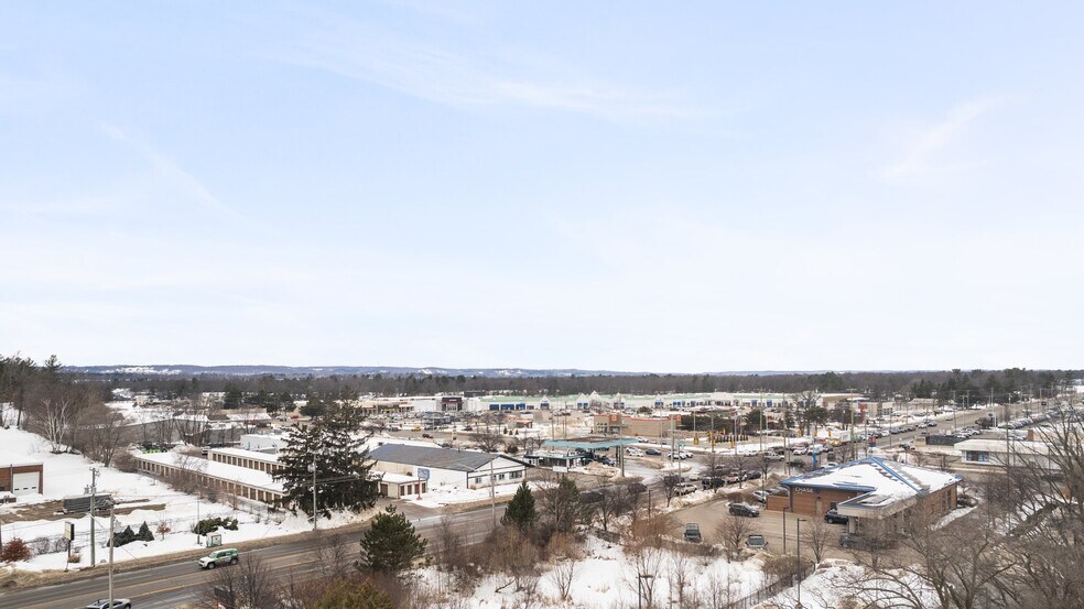 More Photos Of 3211 N Garfield, Traverse City Freestanding For Sale