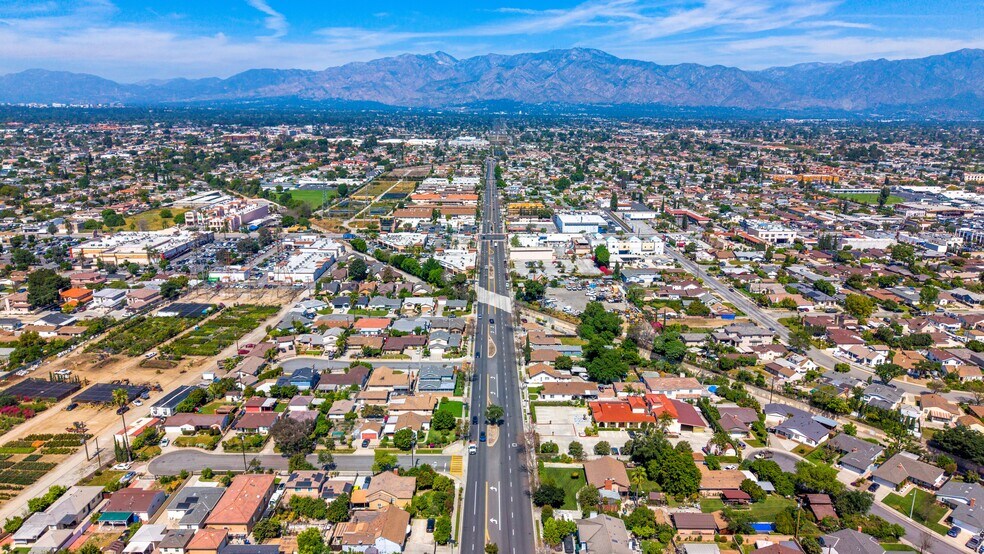More Photos Of 8614 Valley Blvd, Rosemead Light Distribution For Sale