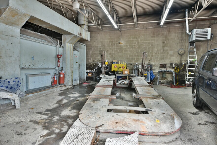 More Photos Of 601 W Fisher St, Philadelphia Warehouse For Sale