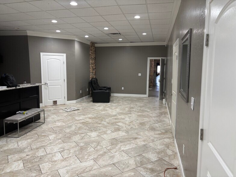 More Photos Of 10101 Highway 87, Lubbock Warehouse For Sale