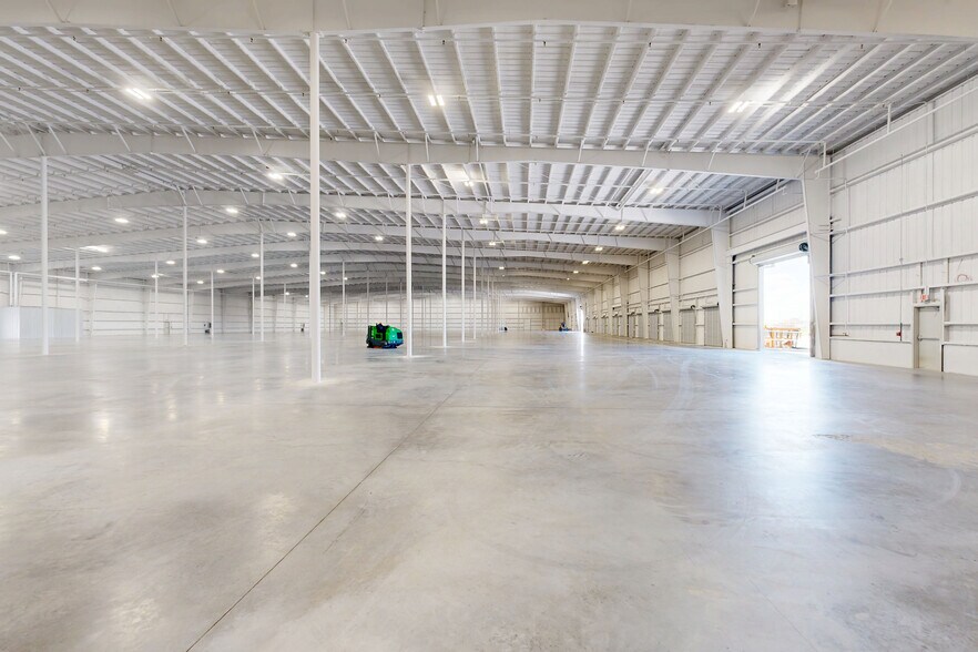 Primary Photo Of 2030 Rue Sucre, Suite 100, Luling Distribution For Lease