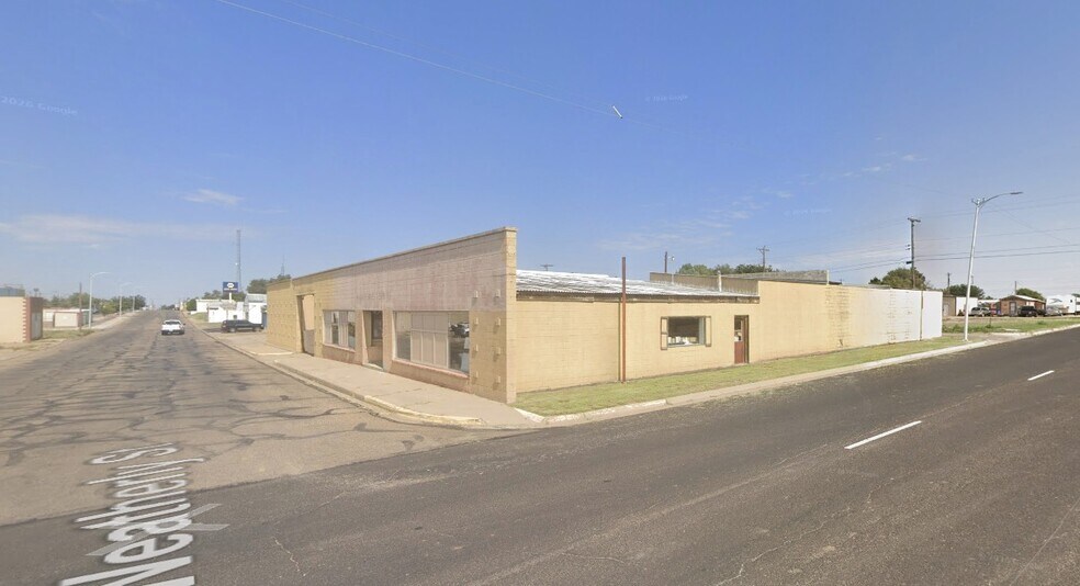 More Photos Of 300 Weatherly St, Borger General Retail For Sale