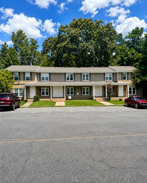 Primary Photo Of 301 Mary Ln, Warner Robins Apartments For Sale
