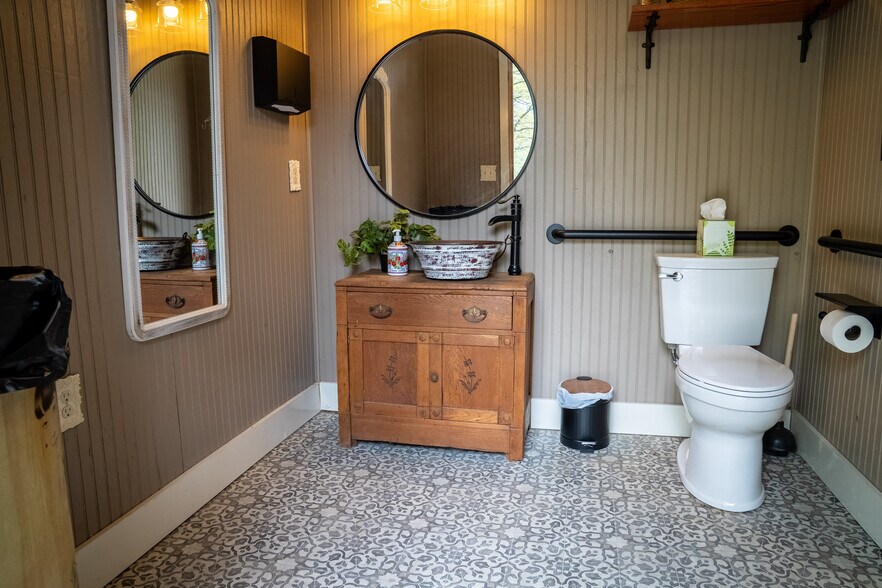 More Photos Of 129 Vaughan Rd, Eldon Lodge Meeting Hall For Sale