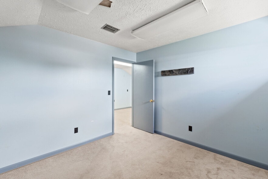 More Photos Of 215 W 6th St, Panama City Medical For Lease