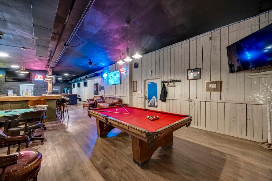 More Photos Of 422 Fryes Ln, Danville Sports And Entertainment For Sale