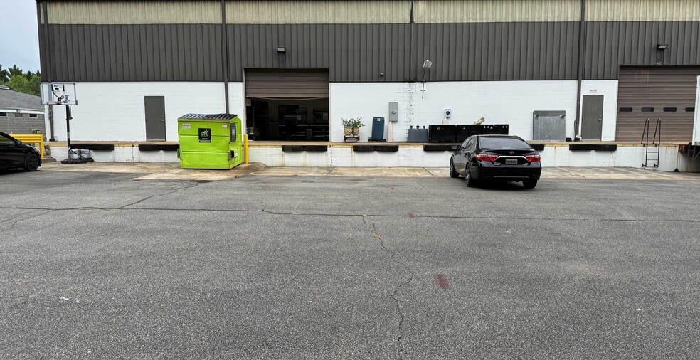 More Photos Of 11351 International Dr, Richmond Warehouse For Lease