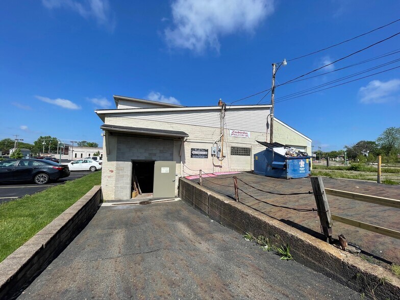 More Photos Of 814 Cleveland Ave NW, Canton Freestanding For Lease