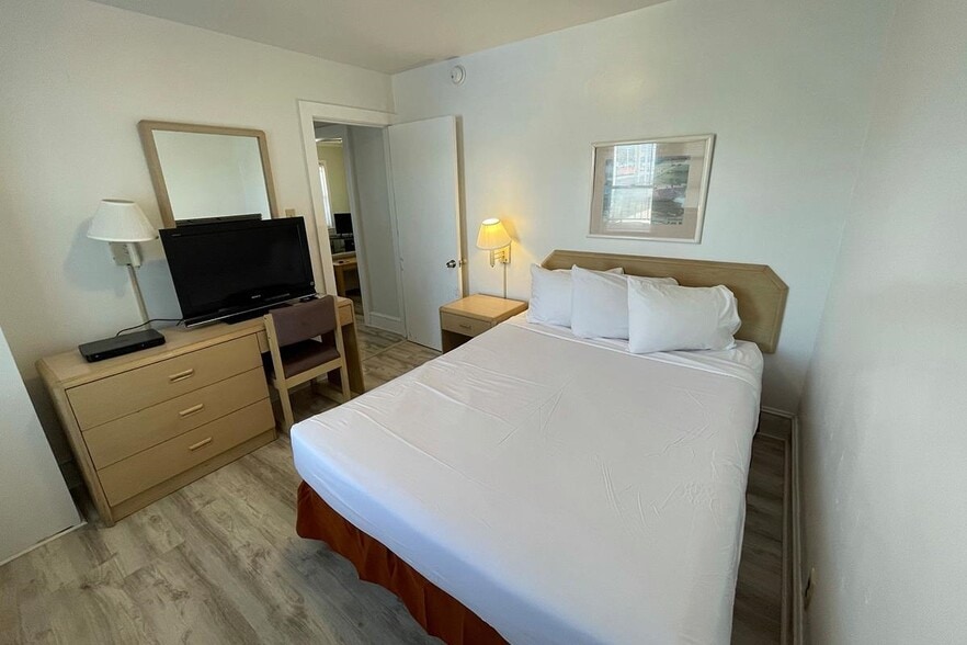 More Photos Of 4906 Ocean Ave, Wildwood Hotel For Sale