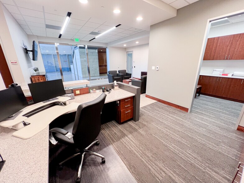 More Photos Of 6301 Holiday Hill Rd, Midland Office For Lease