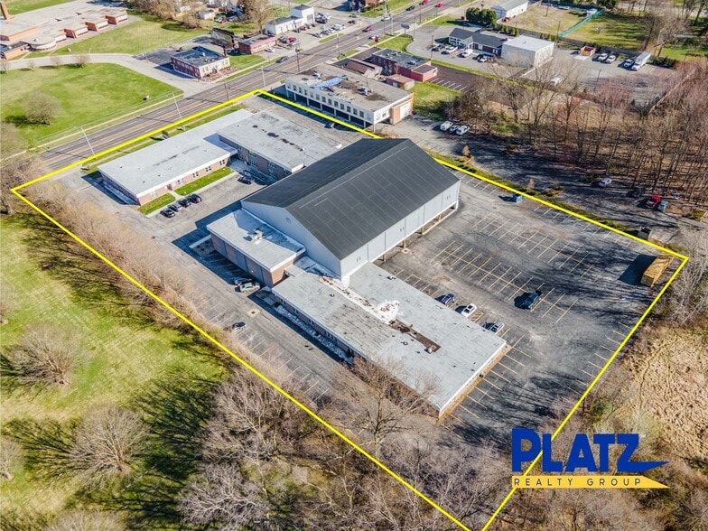 More Photos Of 5500 Market St, Youngstown Office For Sale