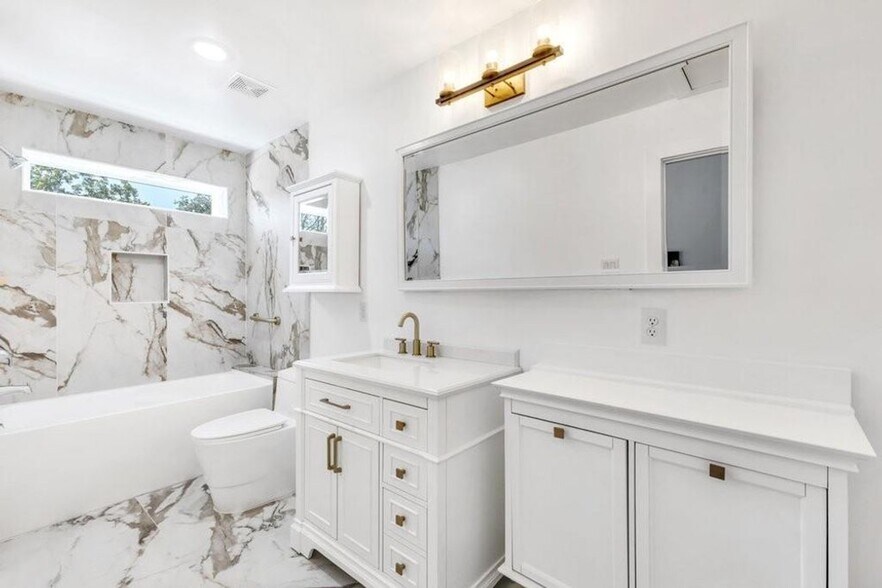 More Photos Of 6325 Riverview Way, Houston Apartments For Sale