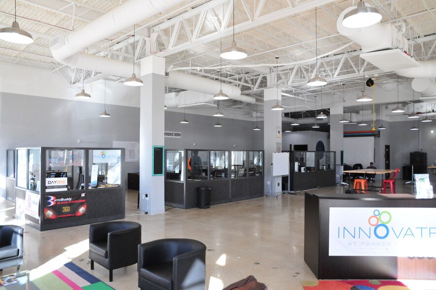 More Photos Of 600 Parker Sq, Flower Mound Storefront Retail Office For Lease