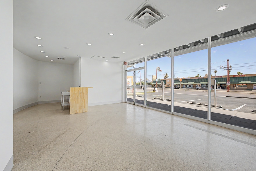 More Photos Of 4750 N Central Ave, Phoenix General Retail For Lease