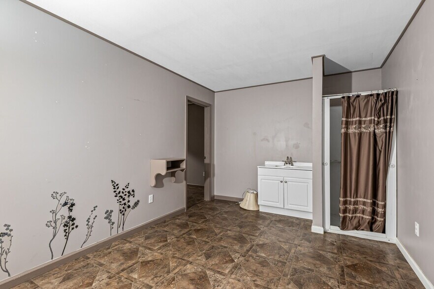 More Photos Of 47 N Allen St, Bonne Terre General Retail For Sale