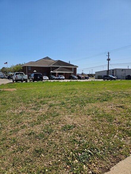 More Photos Of 1301 Avenue H, Freeport Medical For Sale