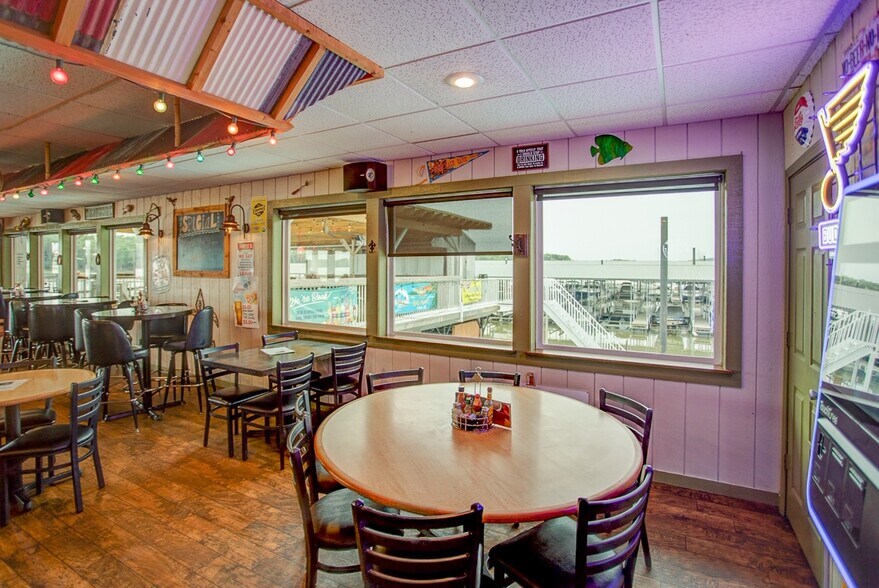 More Photos Of 215 W Water St, Grafton Marina For Sale