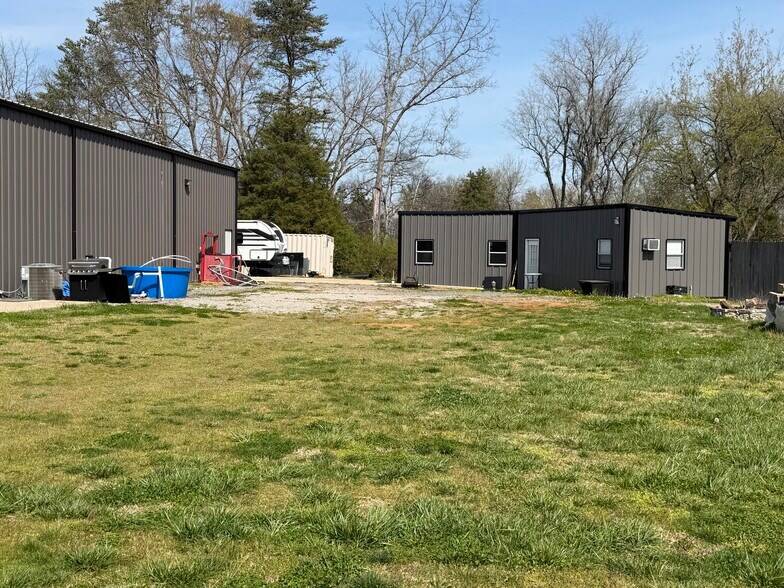 More Photos Of 2253 Boyds Creek Hwy, Sevierville Flex For Sale