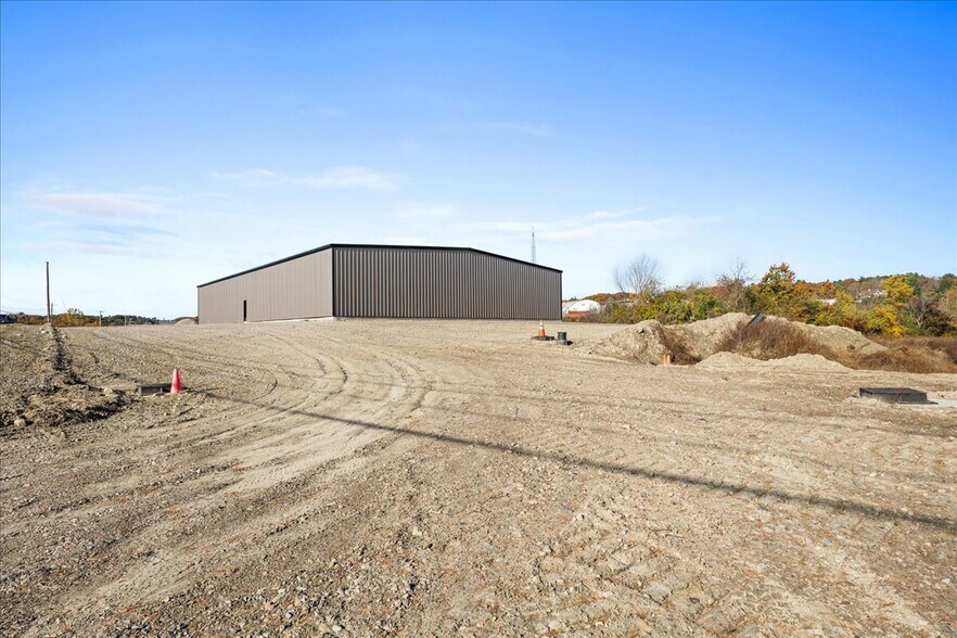 More Photos Of 15 Technology Dr, Auburn Warehouse For Lease