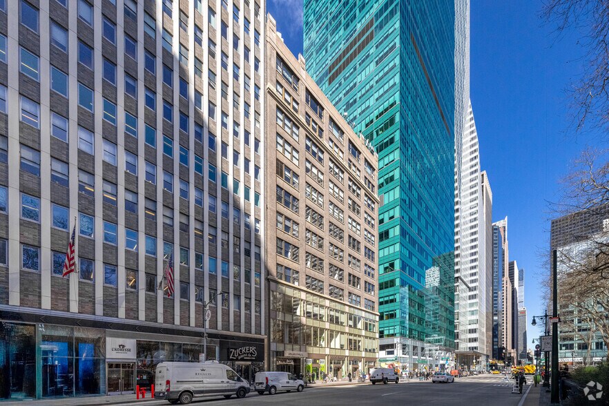 More Photos Of 4 Bryant Park, New York Office For Lease