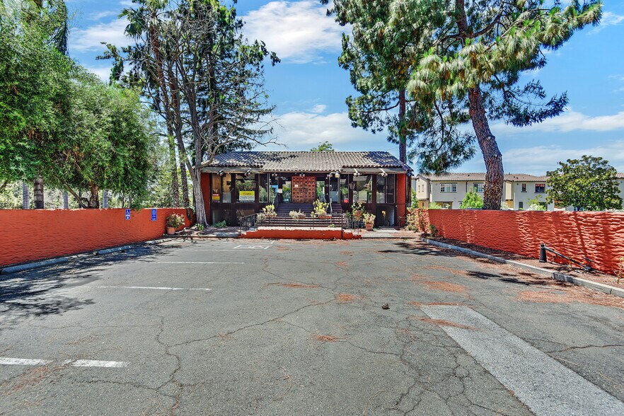 More Photos Of 43213 Mission Blvd, Fremont Office For Sale