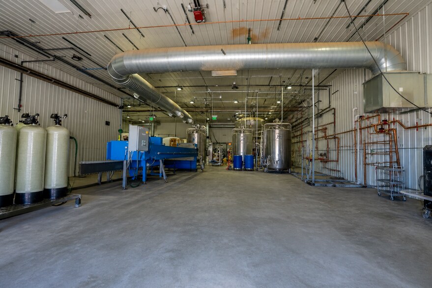 More Photos Of 21323 I 76 Frontage Rd, Hudson Warehouse For Lease