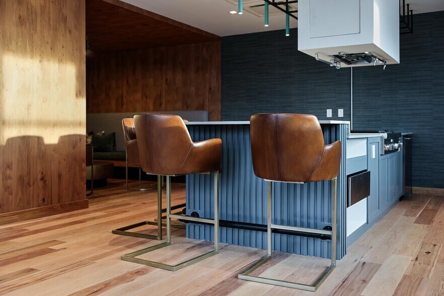 More Photos Of 52 Hanover St, Portland Apartments For Lease