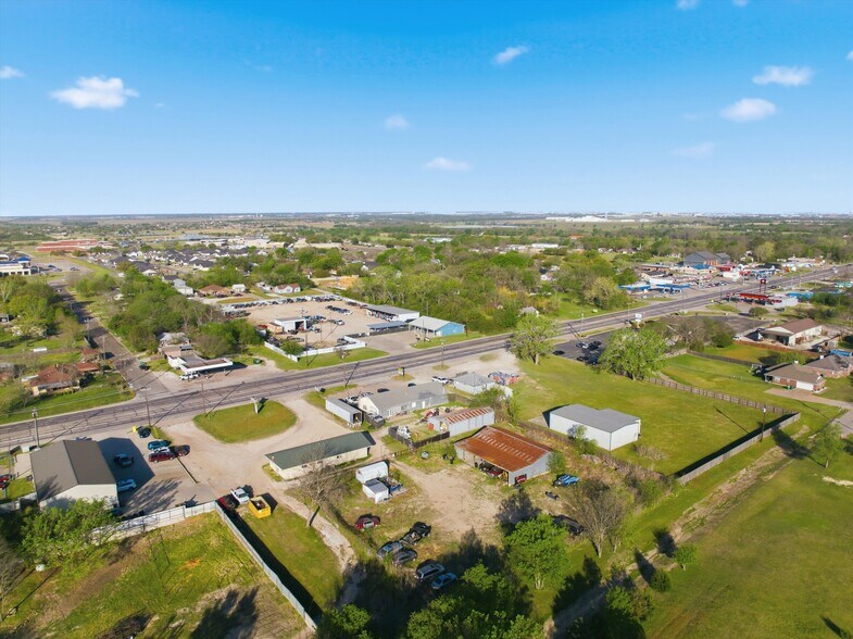 More Photos Of 510 S Robinson Dr, Robinson Office For Sale