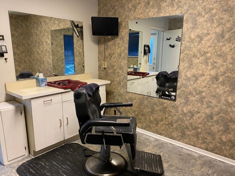 More Photos Of 3542 Springdale Rd, Cincinnati Medical For Sale