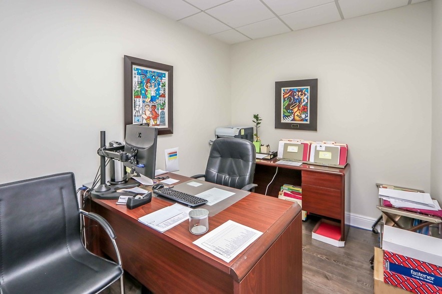 More Photos Of 7000 SW 97th Ave, Miami Office For Sale