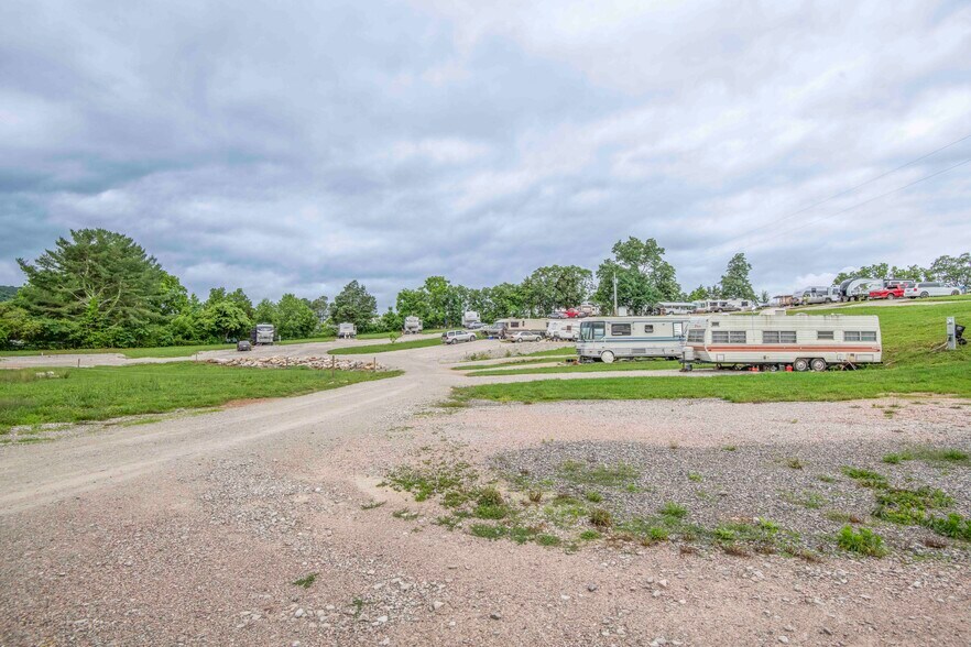 More Photos Of , Sharps Chapel Specialty For Sale