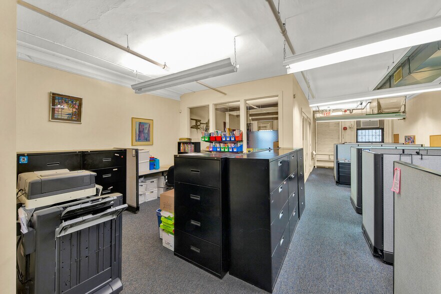 More Photos Of 29 E 21st St, New York Office For Sale