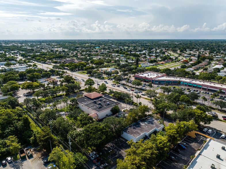 More Photos Of 6980 W Commercial Blvd, Lauderhill Drugstore For Sale