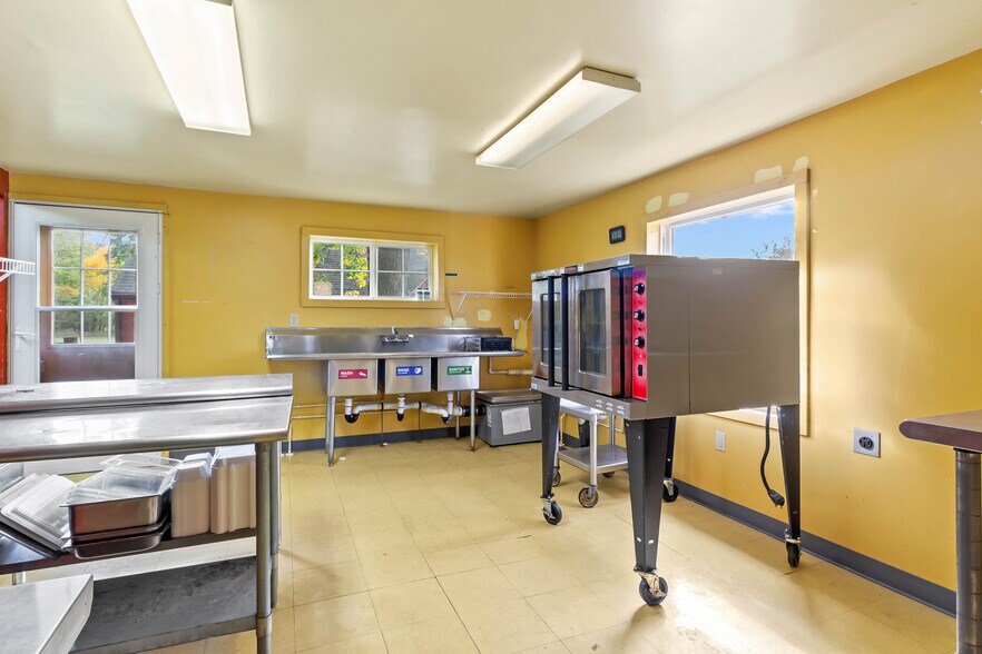 More Photos Of 54 S Main St, Magnetic Springs Restaurant For Sale