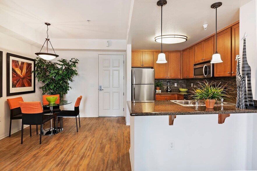More Photos Of 8601 Lincoln Blvd, Los Angeles Apartments For Lease