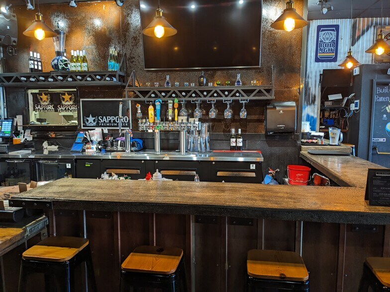 More Photos Of 108 W 3rd St, Long Beach Restaurant For Sale