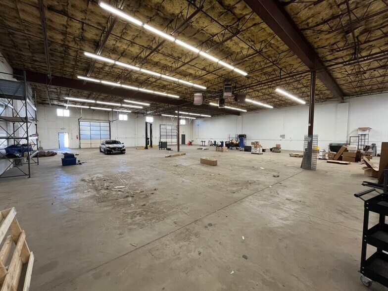 More Photos Of 2610 S Raritan Cir, Englewood Industrial For Lease