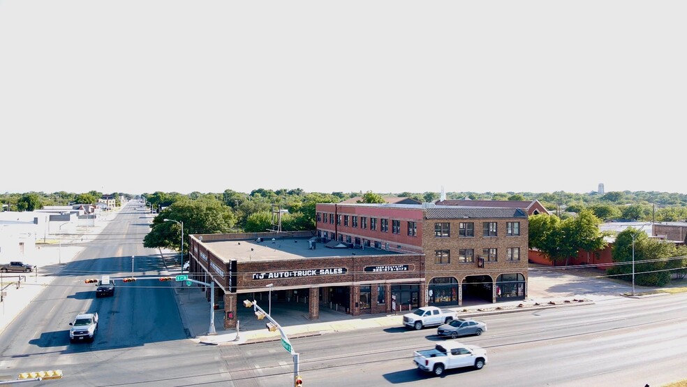 Primary Photo Of 1305 S 1st St, Abilene Storefront Retail Office For Sale