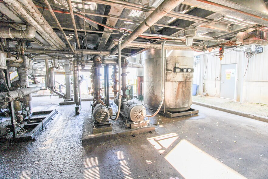 More Photos Of 5640 44th Ave S, Clinton Industrial For Sale