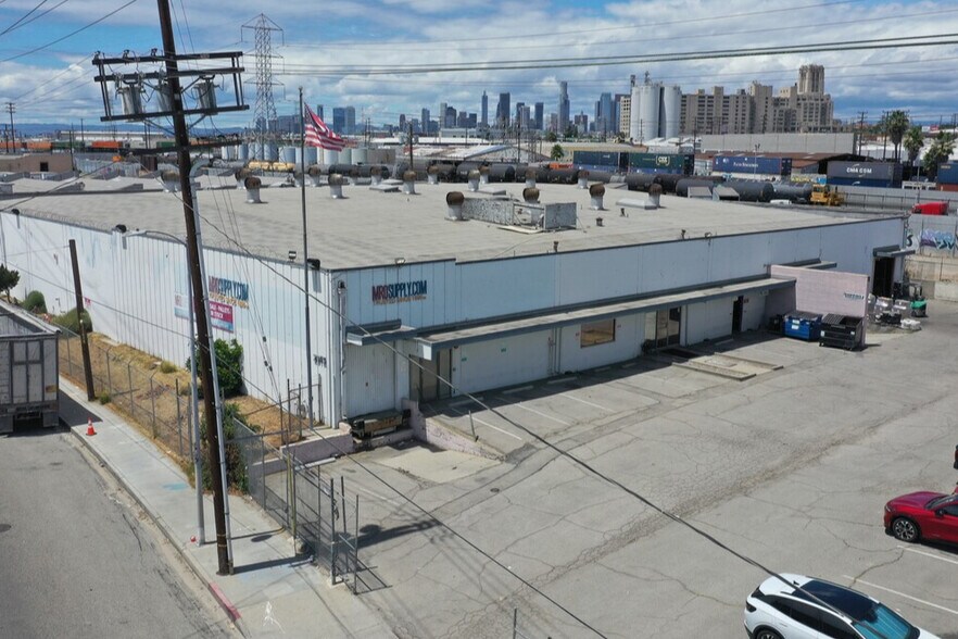 More Photos Of 2915 E Washington Blvd, Los Angeles Warehouse For Sale