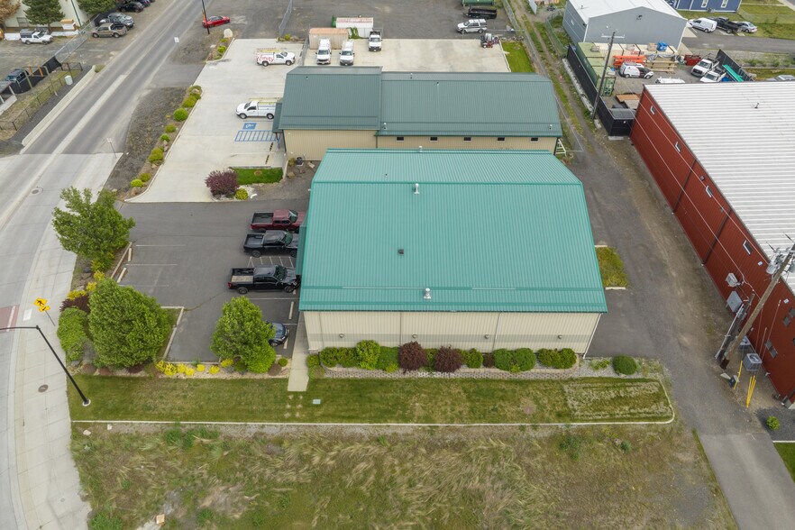 More Photos Of 3606 E Wellesley Ave, Spokane Service For Lease